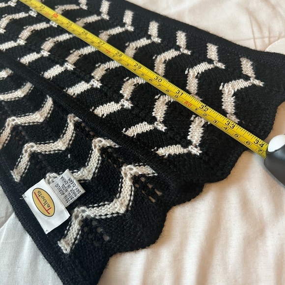 Knitted Talbots scarf - Picture 6 of 7